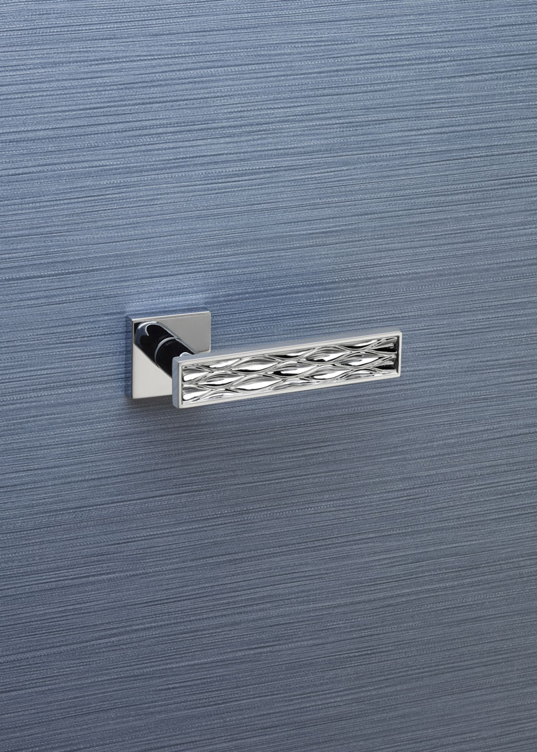 maniglia moderna in ottone