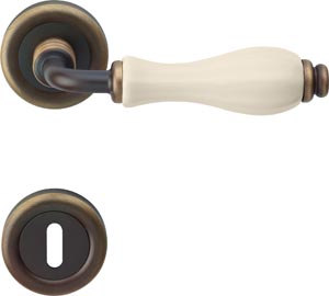 Ручка на розетке art.103 - Linea Calì