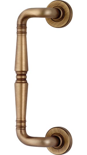 Ручка-скоба смещённая на розетках art.101 - Linea Calì