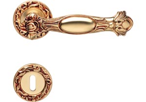 Дверная ручка Small на розетке art.113 - Linea Calì