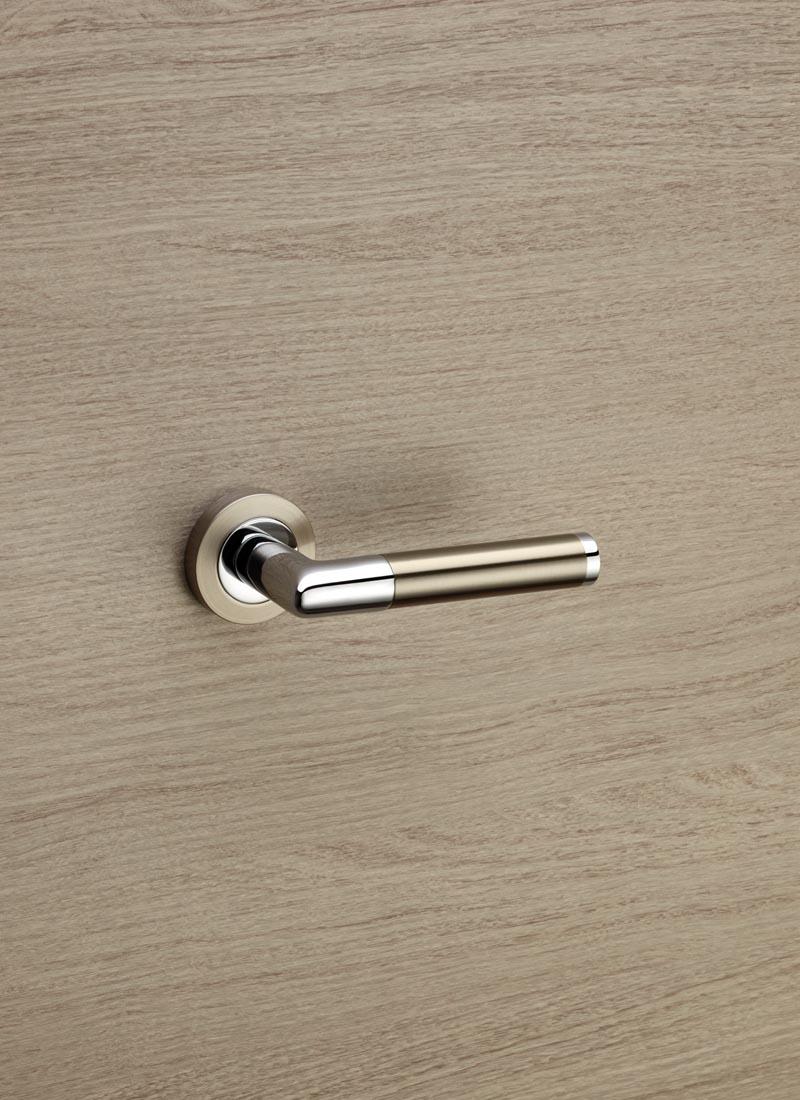 Karina - классическая дверных ручки - Linea Calì