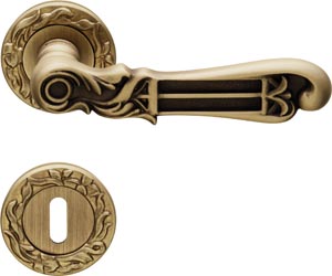 Maniglia con rosetta art.113 - Linea Calì