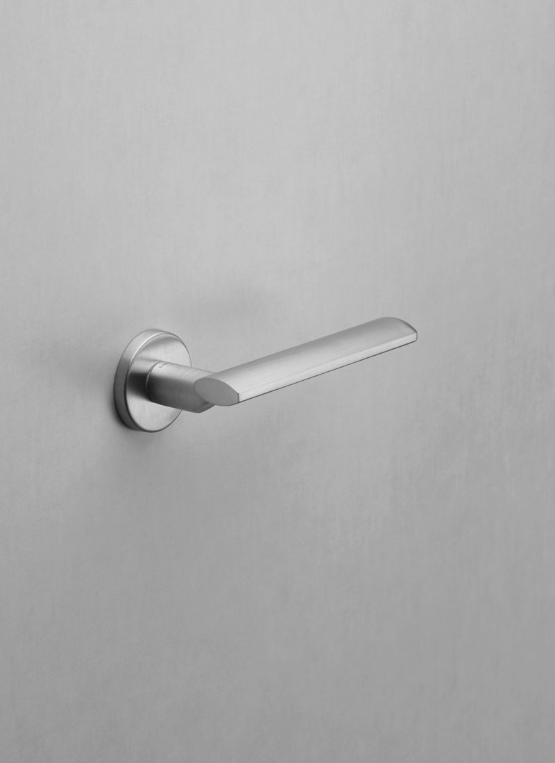 Touch Zincral - Кажущееся парящим воплощение современности.  - Linea Calì